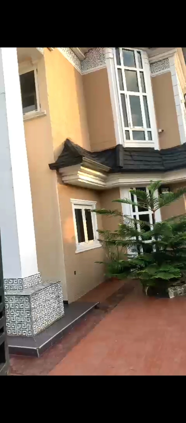 Duplex for Sale in First ugbor, Edo - Image 2