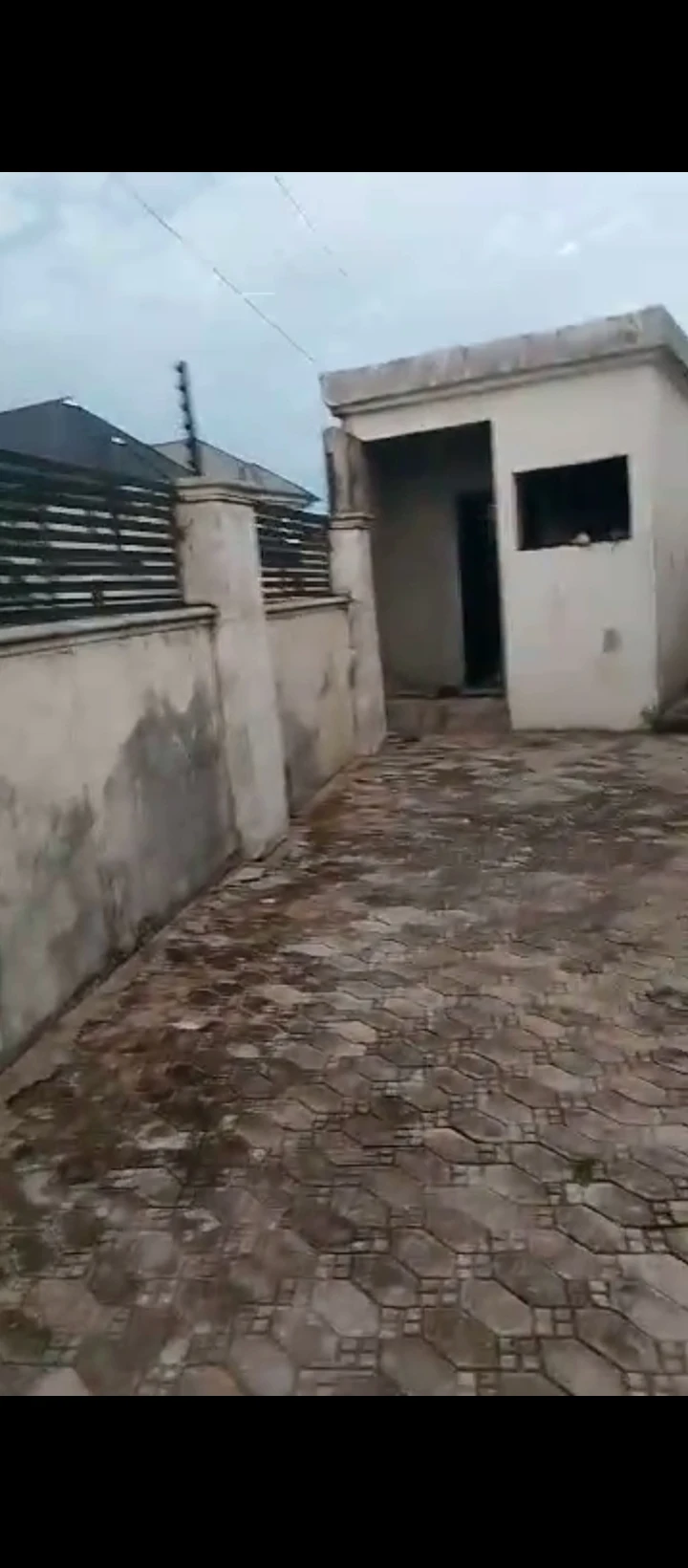 3 Bedroom Flat for Rent in Ugbor, Edo - Image 2