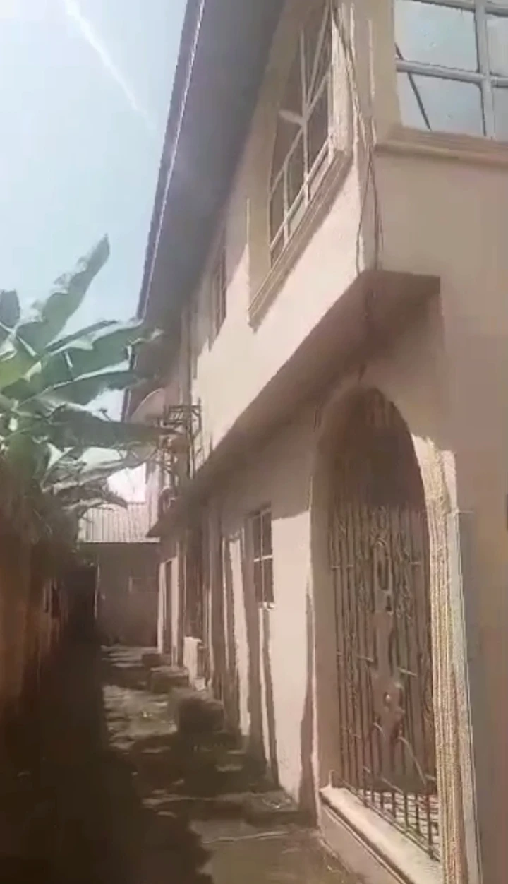 Duplex for Sale in Divine wisdom off country home, Edo - Image 1