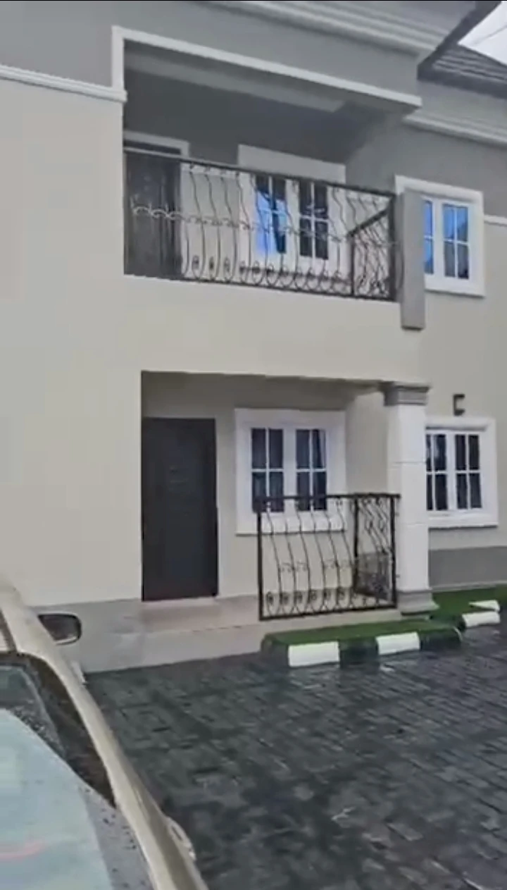 3 Bedroom Flat for Rent in Ogunwenyin, Edo - Image 1