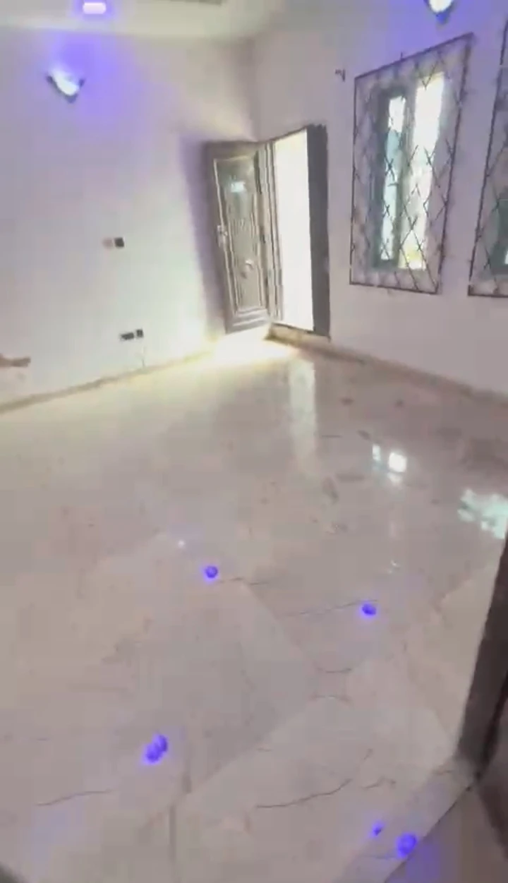 2 Bedroom Flat for Rent in Uhie sapele road, Edo - Image 3