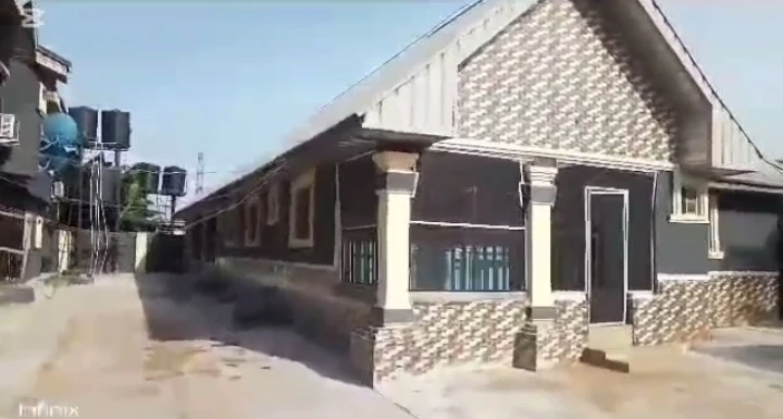 3 Bedroom Flat for Sale in Agip sapele road Benin city, Edo - Image 1