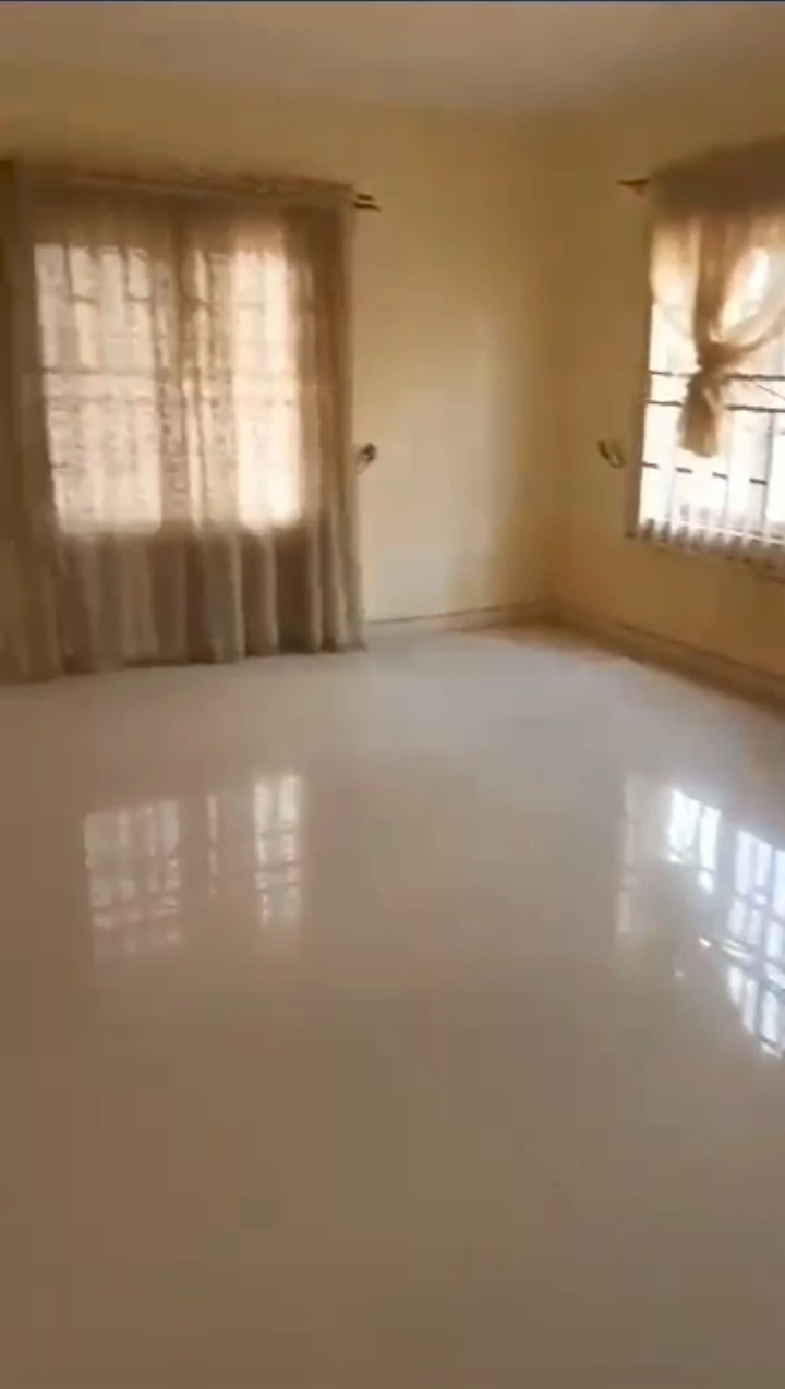 Duplex for Sale in ADC airport road, Edo - Image 3