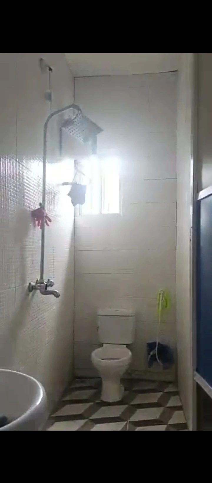 1 Bedroom Flat for Rent in Ughoton, Delta - Image 2