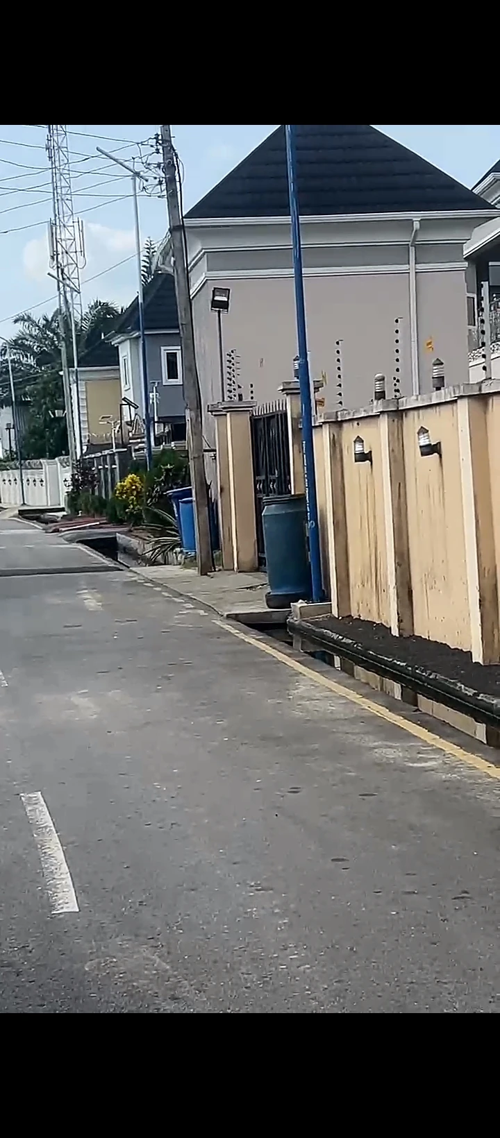 Duplex for Sale in Jakpa road, Delta - Image 2