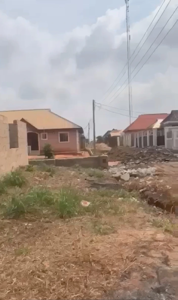 Uncompleted Building for Sale in Ohghobi, Edo - Image 1