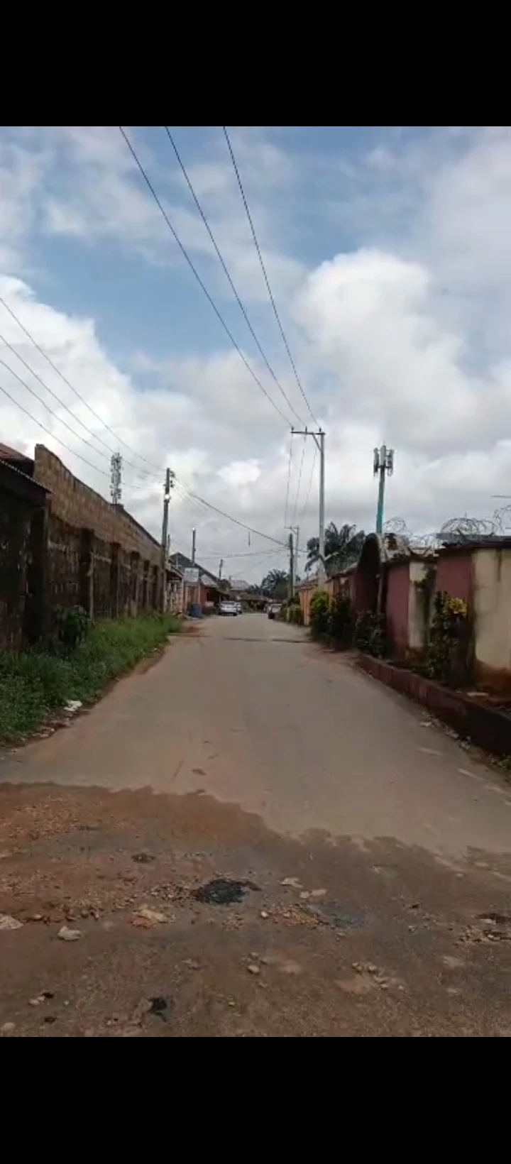 Duplex for Sale in on a tarred Street Off 2nd Ugbor Off Obehi  GRA Benin-City., Edo - Image 1