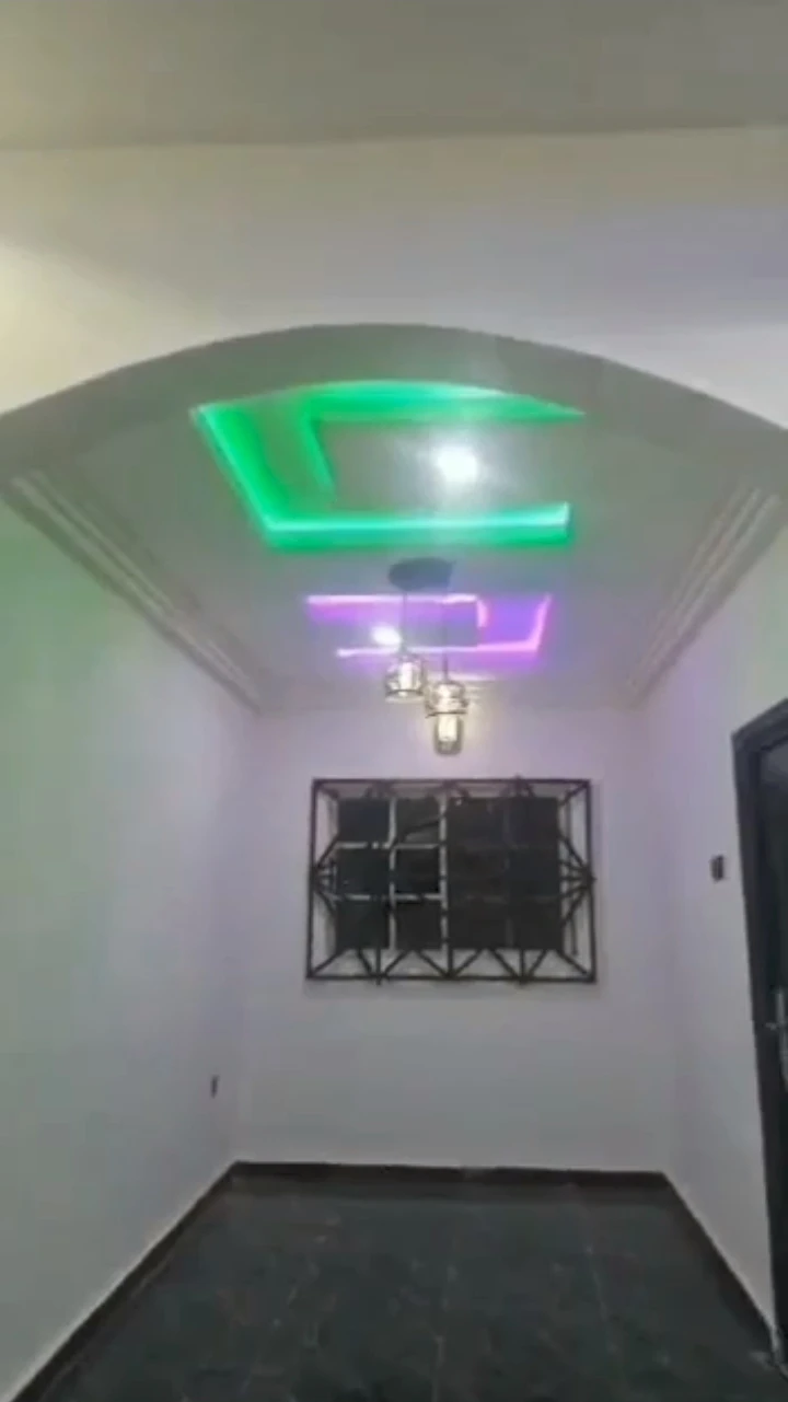 3 Bedroom Flat for Rent in Abuja quarter, Edo - Image 1