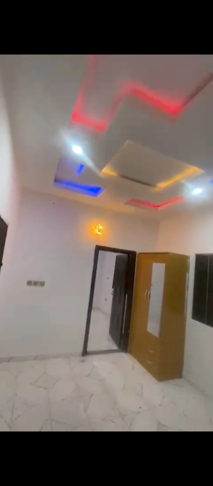 2 Bedroom Flat for Rent in Gapiona airport road, Edo - Image 3