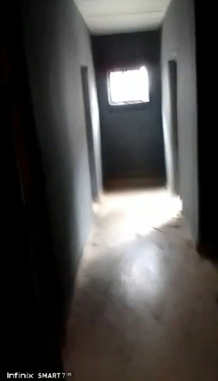 3 Bedroom Flat for Rent in Etete GRA, Edo - Image 1