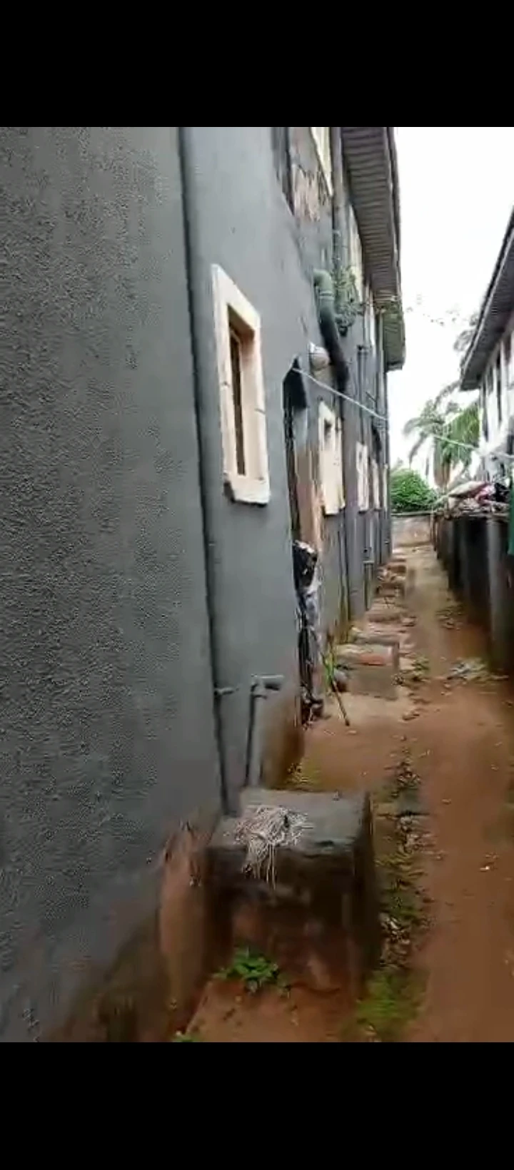 Hostel for Sale in Iyakpi Auchi Edo state, Edo - Image 1