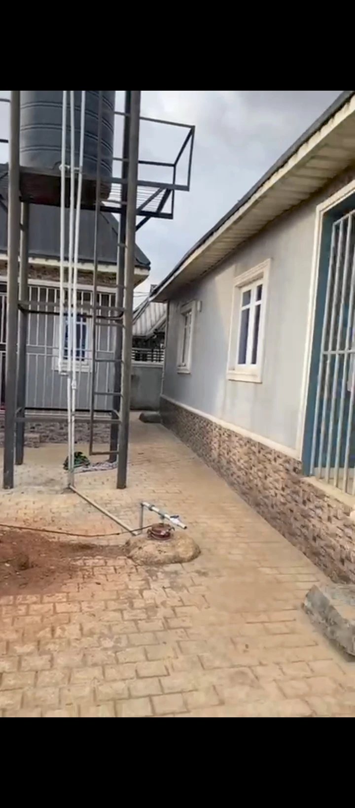 Bungalow for Sale in Obe behind winners sapele road, Edo - Image 2