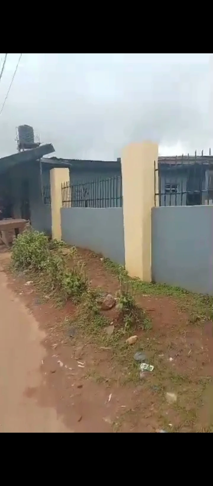 Bungalow for Sale in Asoro Hill upper Ekehuaw road, Edo - Image 3