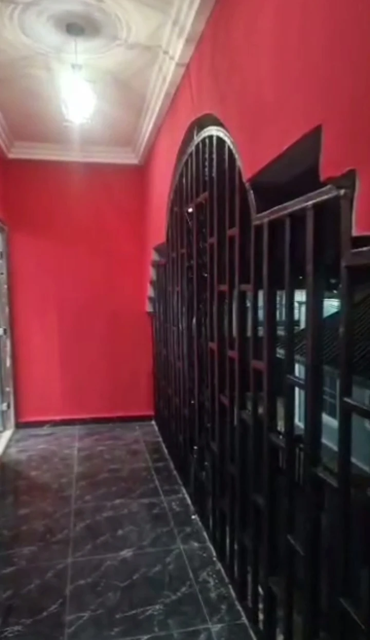 3 Bedroom Flat for Rent in Abuja quarter, Edo - Image 2