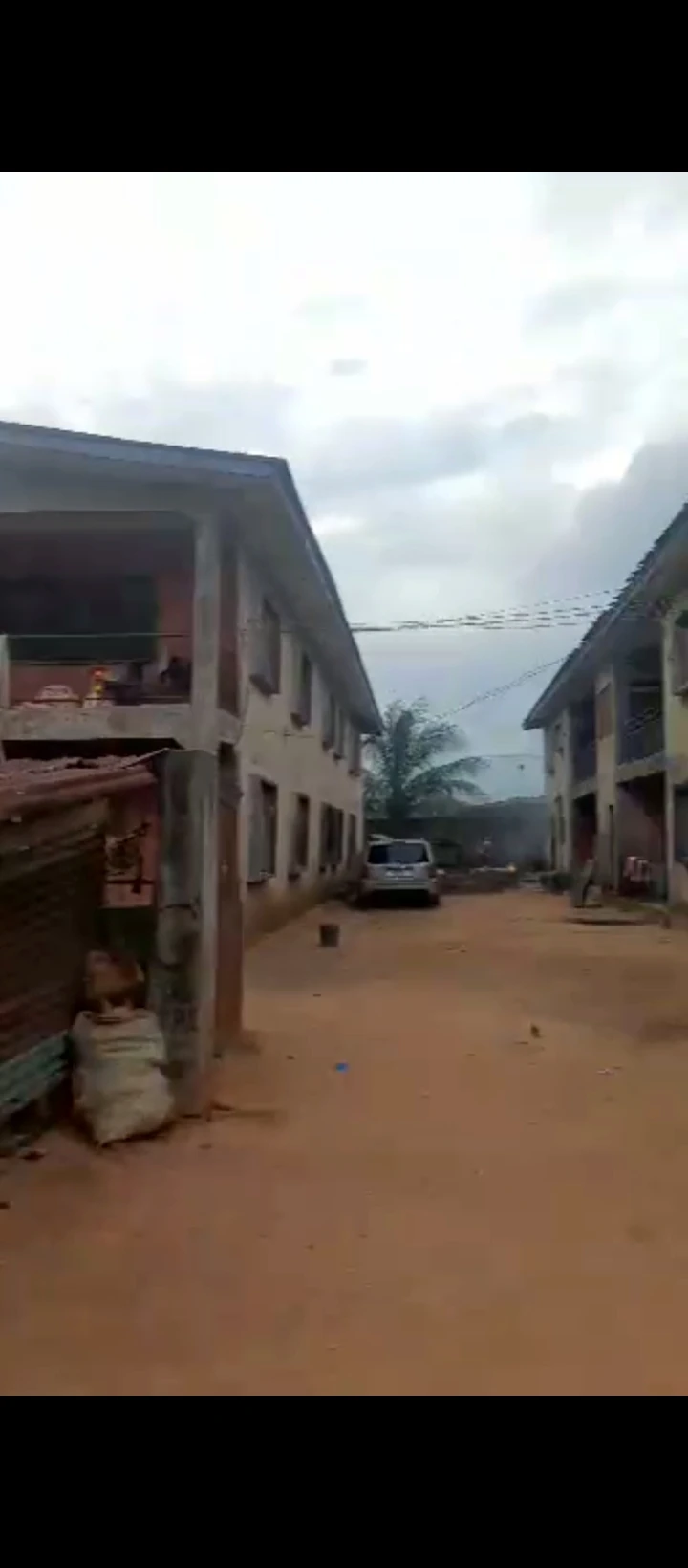 3 Bedroom Flat for Sale in Okhoro/ Medical Stores Road, Edo - Image 4
