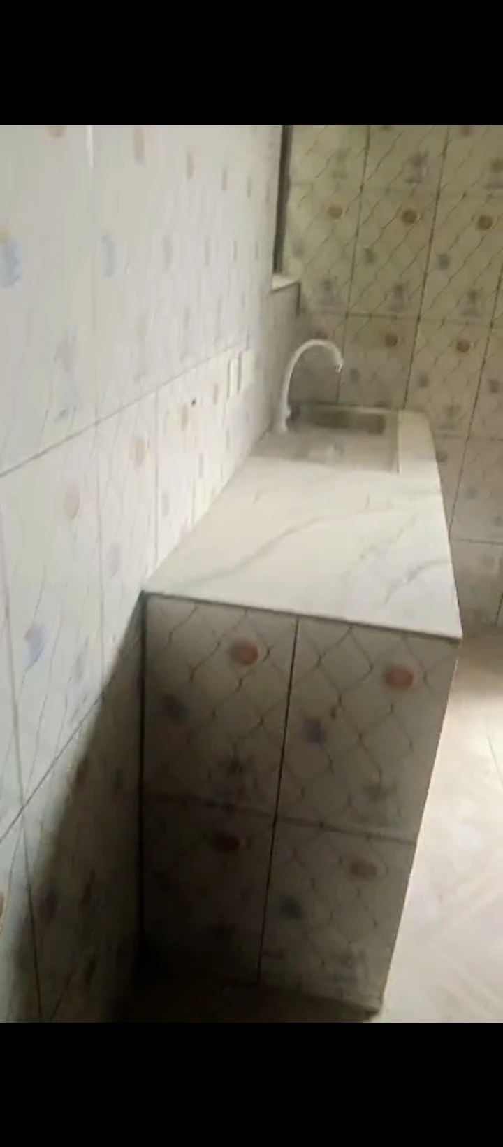 1 Bedroom Flat for Rent in Adesa Warri, Delta - Image 1
