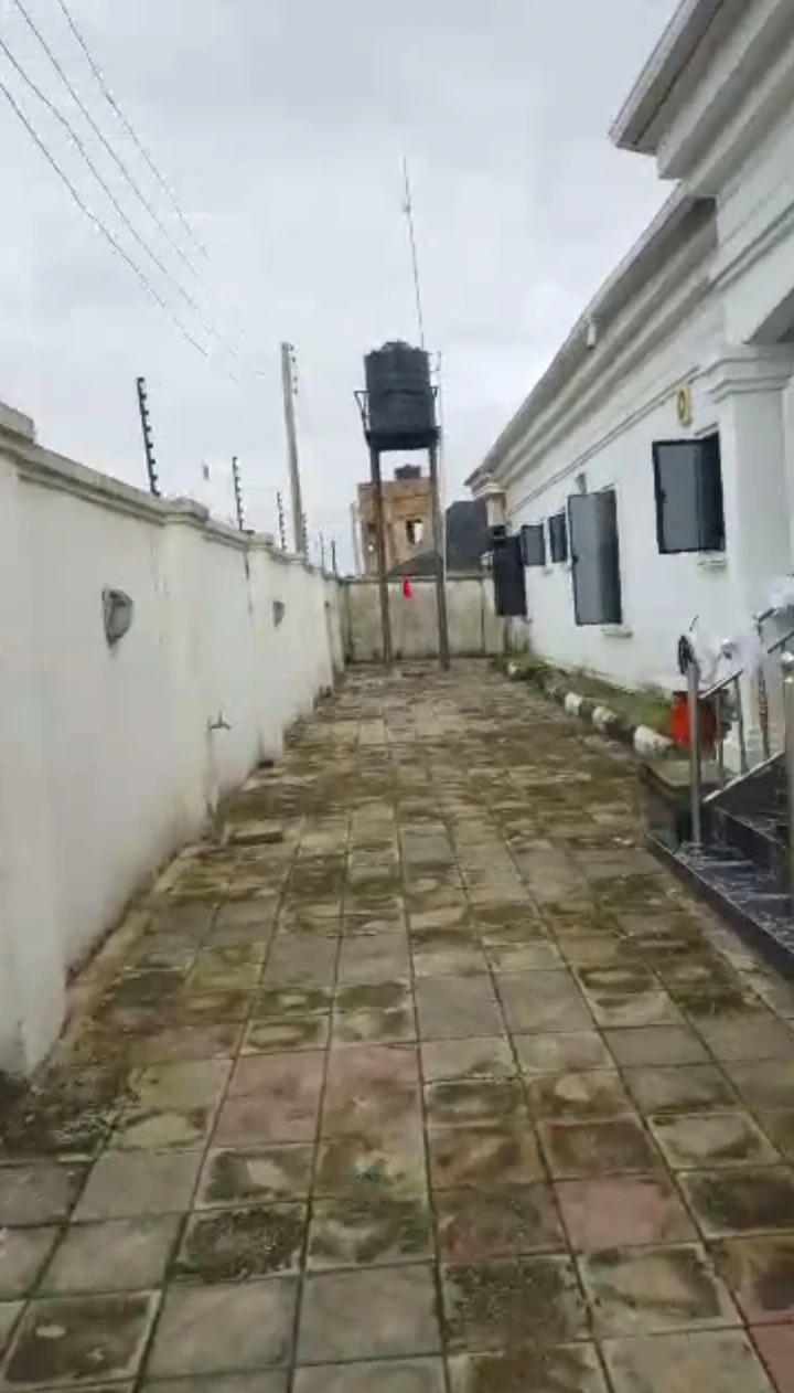 Bungalow for Sale in Obagie road, Edo - Image 1
