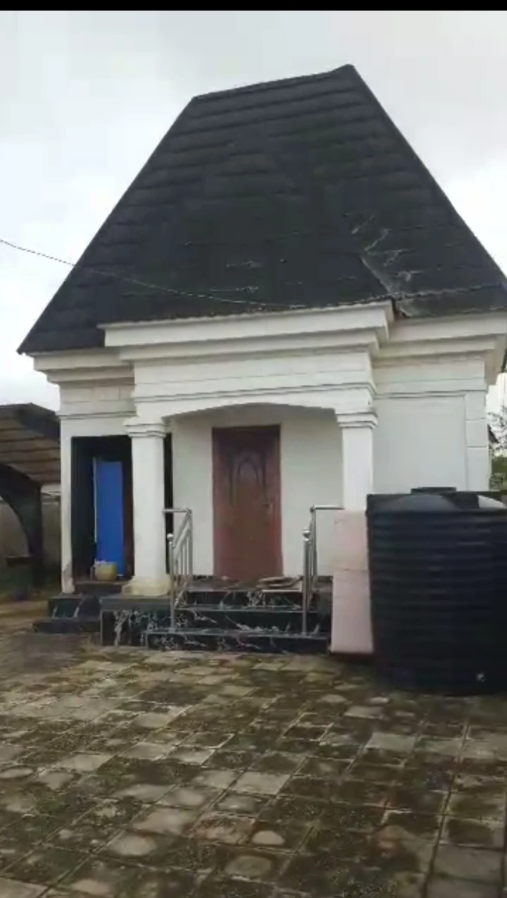 Bungalow for Sale in Obagie road, Edo - Image 2