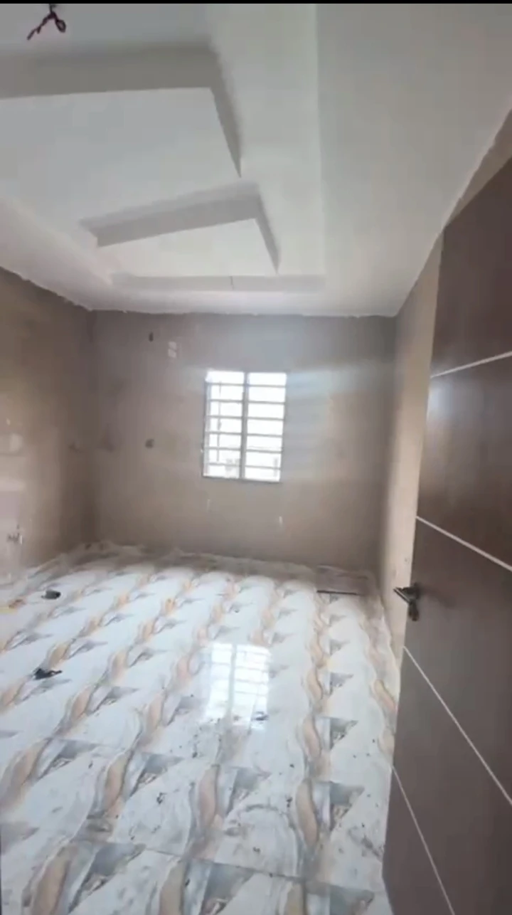 2 Bedroom Flat for Rent in Ugbowo, Edo - Image 1