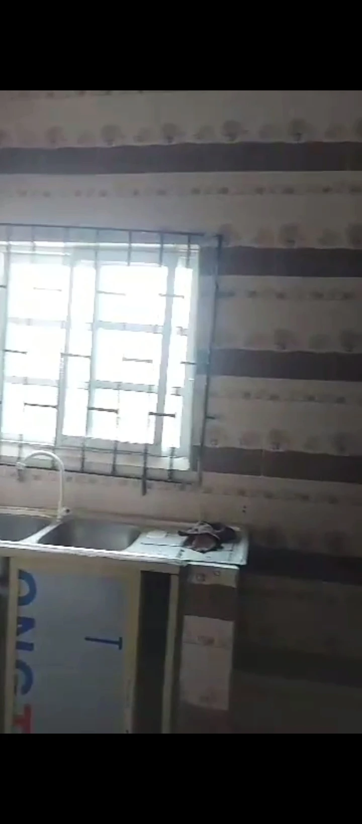 2 Bedroom Flat for Sale in Chalisco off NPA road Warri Delta state, Delta - Image 1