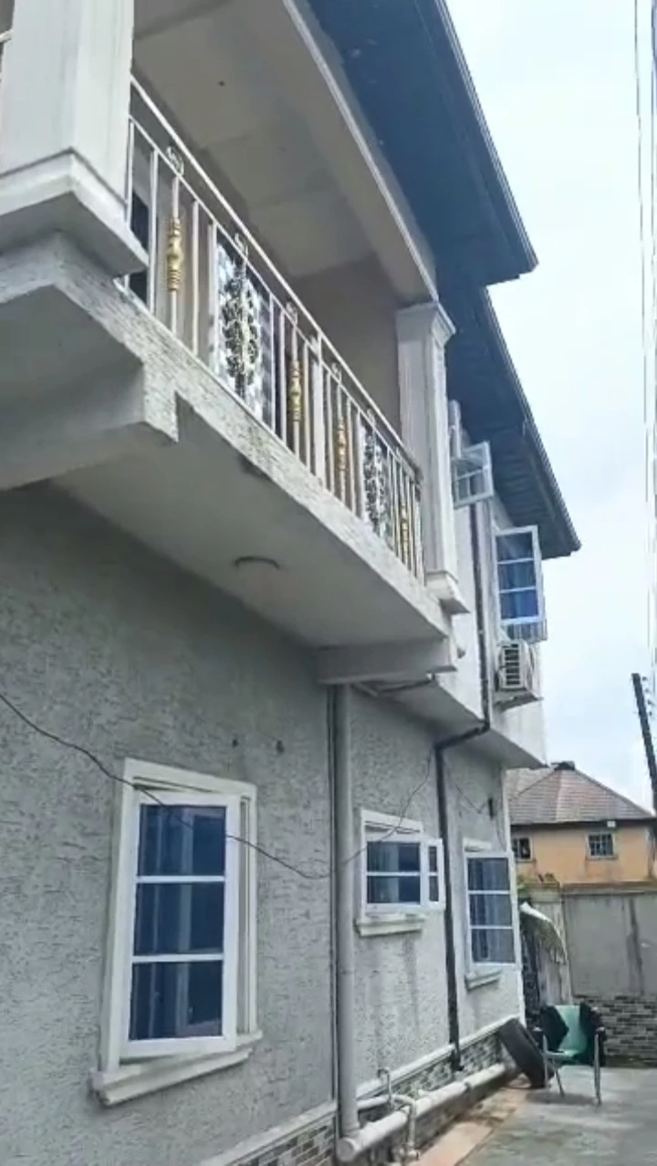 3 Bedroom Flat for Sale in Airport road, Delta - Image 1