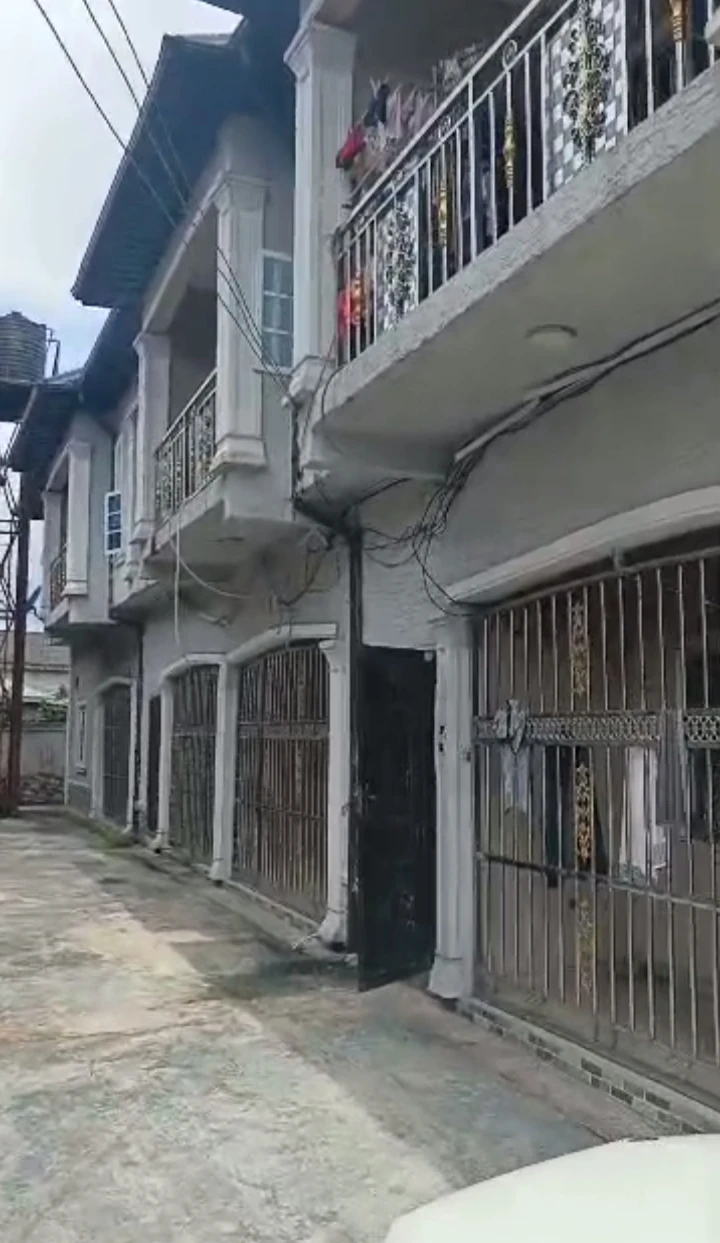 3 Bedroom Flat for Sale in Airport road, Delta - Image 2