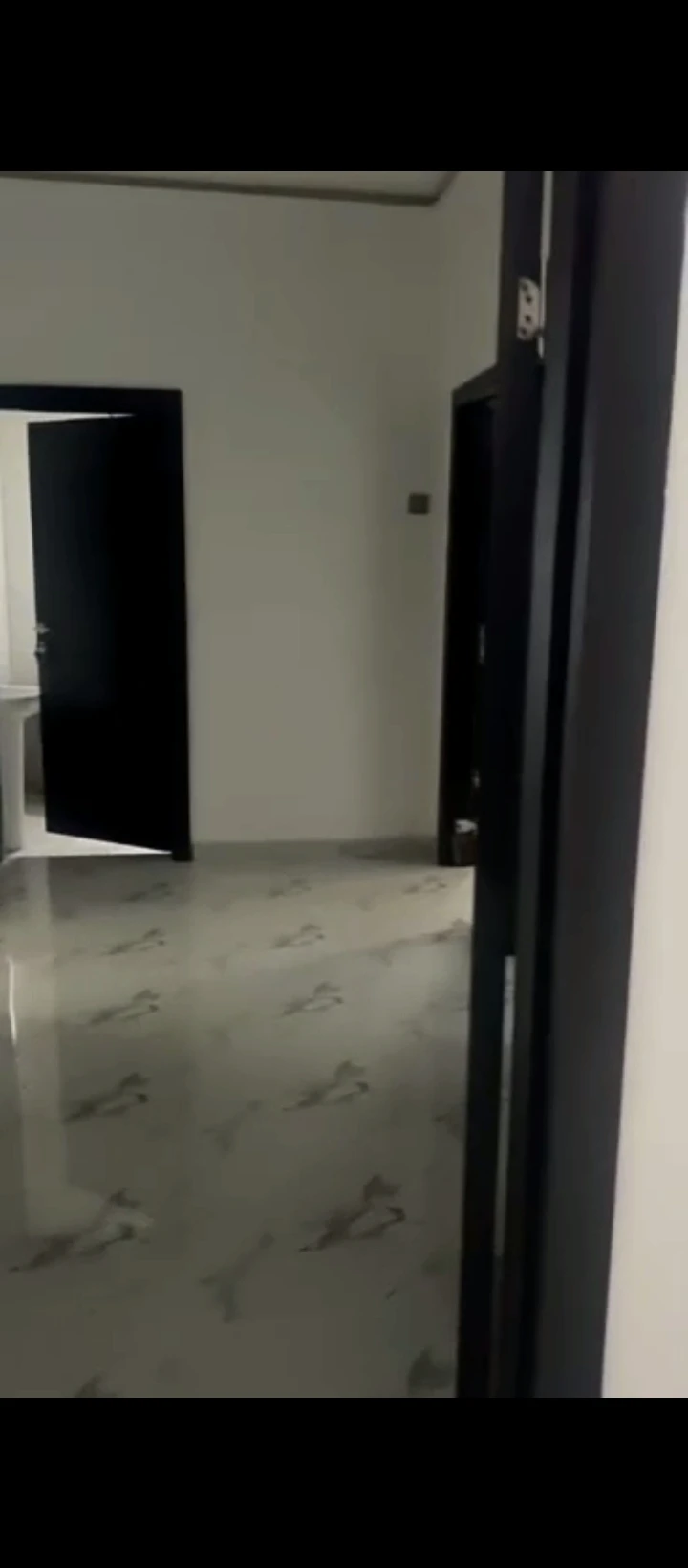 3 Bedroom Flat for Rent in Osubi, Delta - Image 2