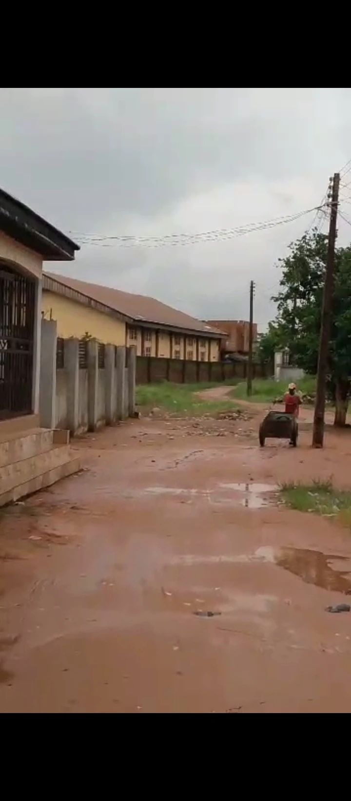 4 Bedroom Flat for Sale in Obe sapele road off Ewhuku, Edo - Image 4