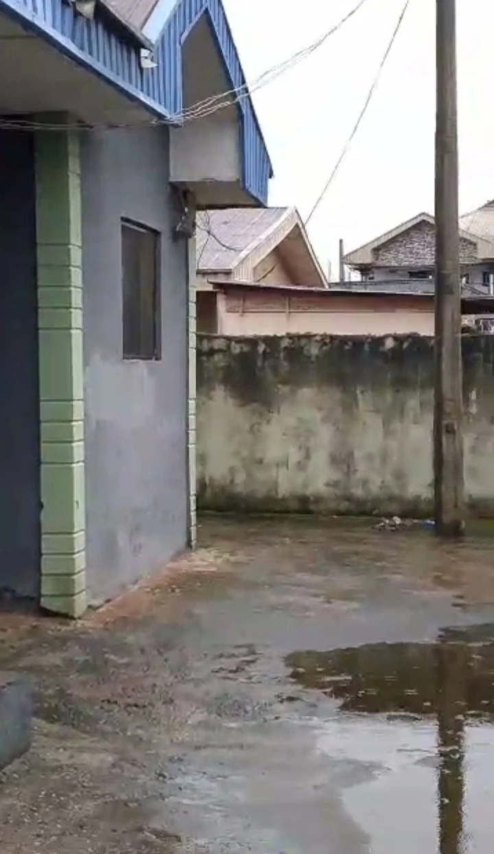4 Bedroom Flat for Sale in Obe sapele road off Ewhuku, Edo - Image 1