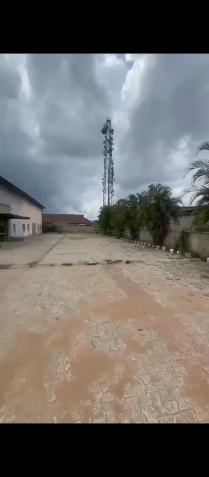 Ware House for Sale in Isihor Lagos ibadan express way, Edo - Image 4