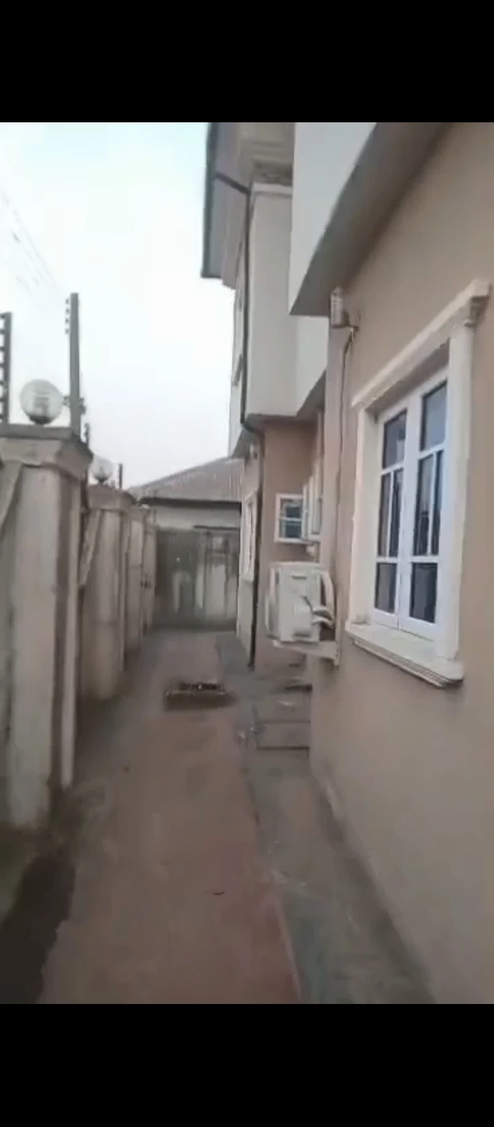 2 Bedroom Flat for Sale in Ugbor GRA, Edo - Image 3