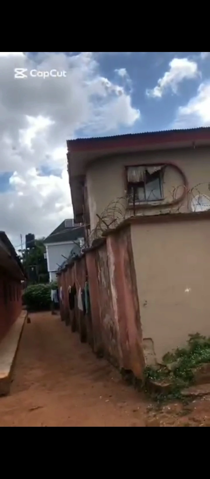 3 Bedroom Flat for Sale in Eweka upper sakpoba road, Edo - Image 4