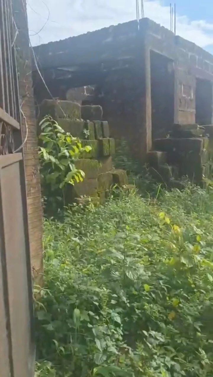 Uncompleted Building for Sale in 1st ugbor, Edo - Image 2