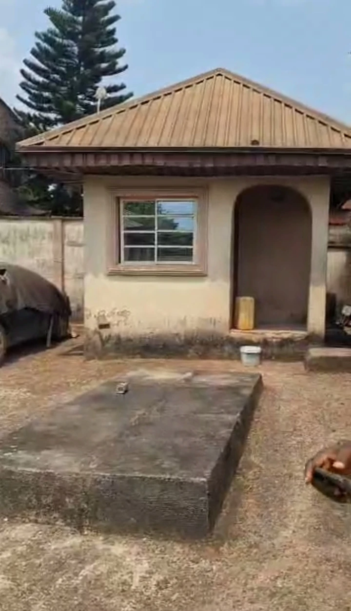 Bungalow for Sale in 1st ugbor, Edo - Image 2
