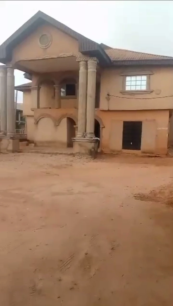 Duplex for Sale in Country home junction, Edo - Image 1