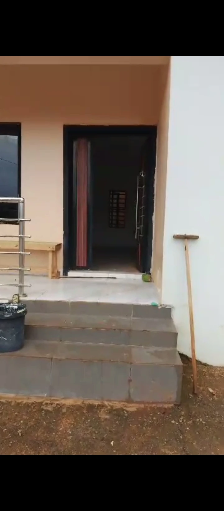 3 Bedroom Flat for Rent in Ogba airport road, Edo - Image 4