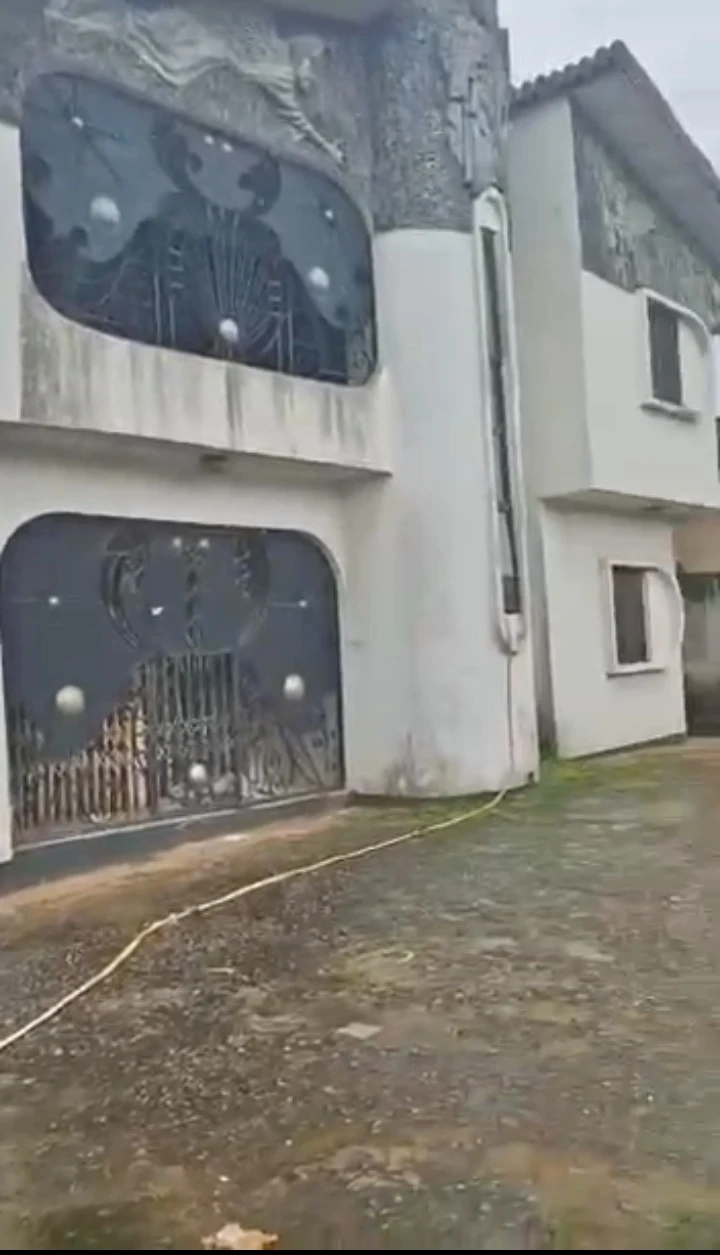 2 Bedroom Flat for Sale in Ezomo lane off Plymouth road Benin city, Edo - Image 1