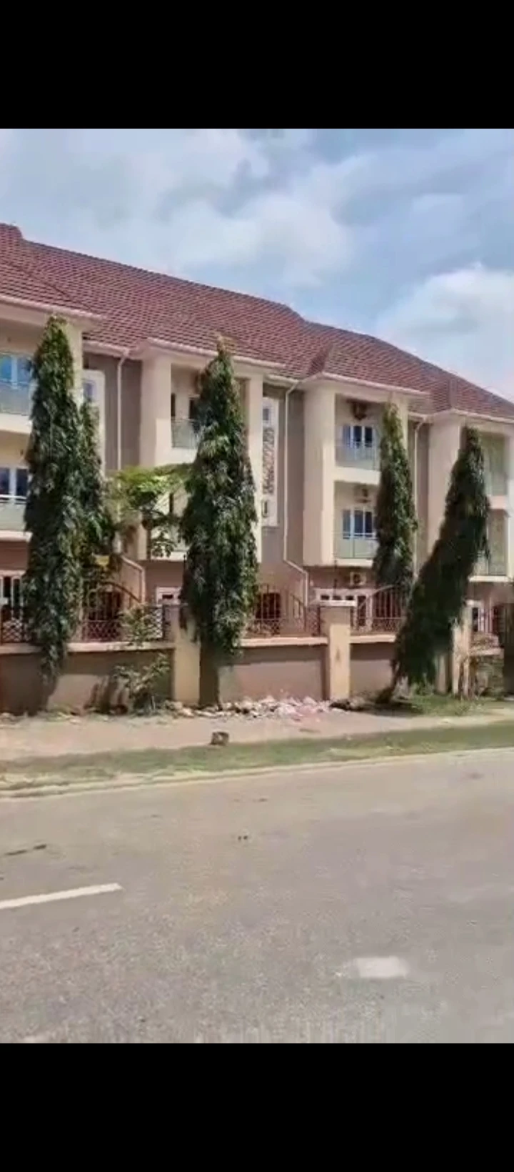 4 Bedroom Flat for Sale in Gazupe, FCT - Image 2
