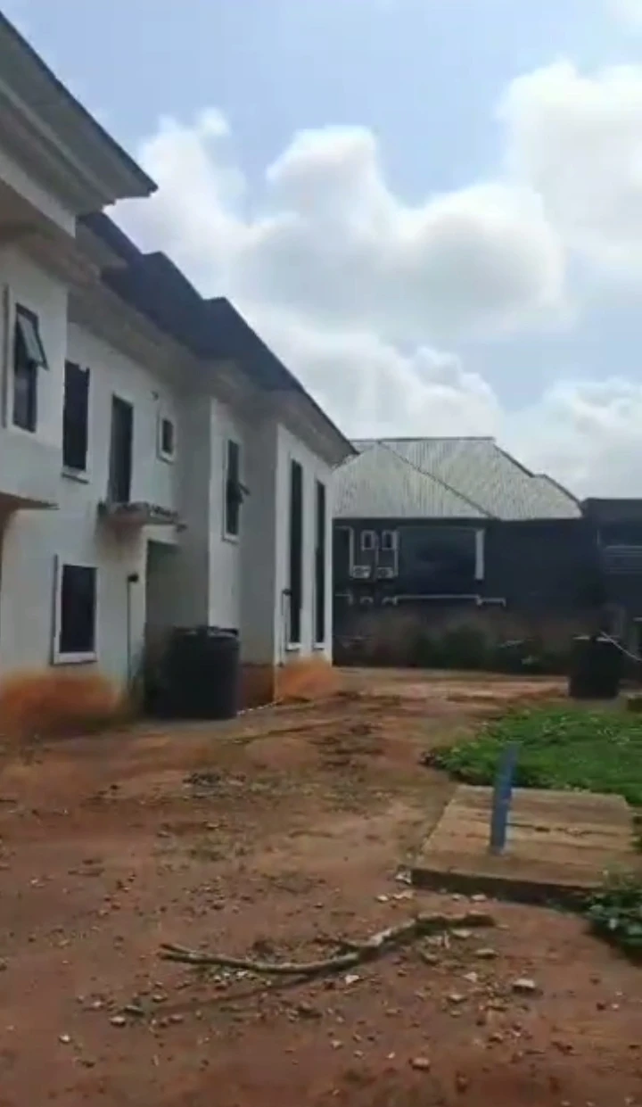 Duplex for Sale in Ugbor, Edo - Image 1