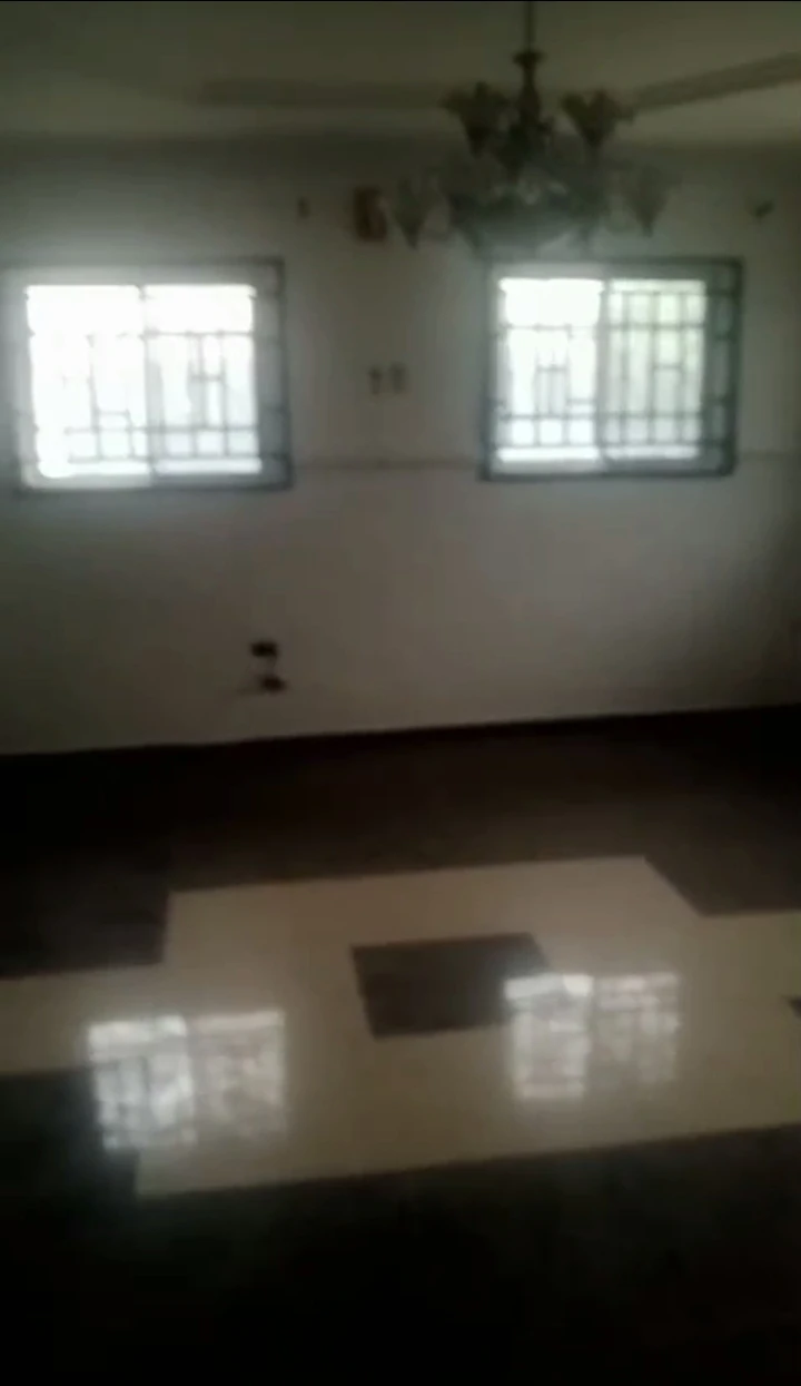 4 Bedroom Flat for Rent in Obe sapele road by ohghobi, Edo - Image 2