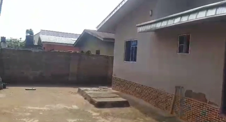 Bungalow for Sale in Aduwawa Benin city, Edo - Image 1