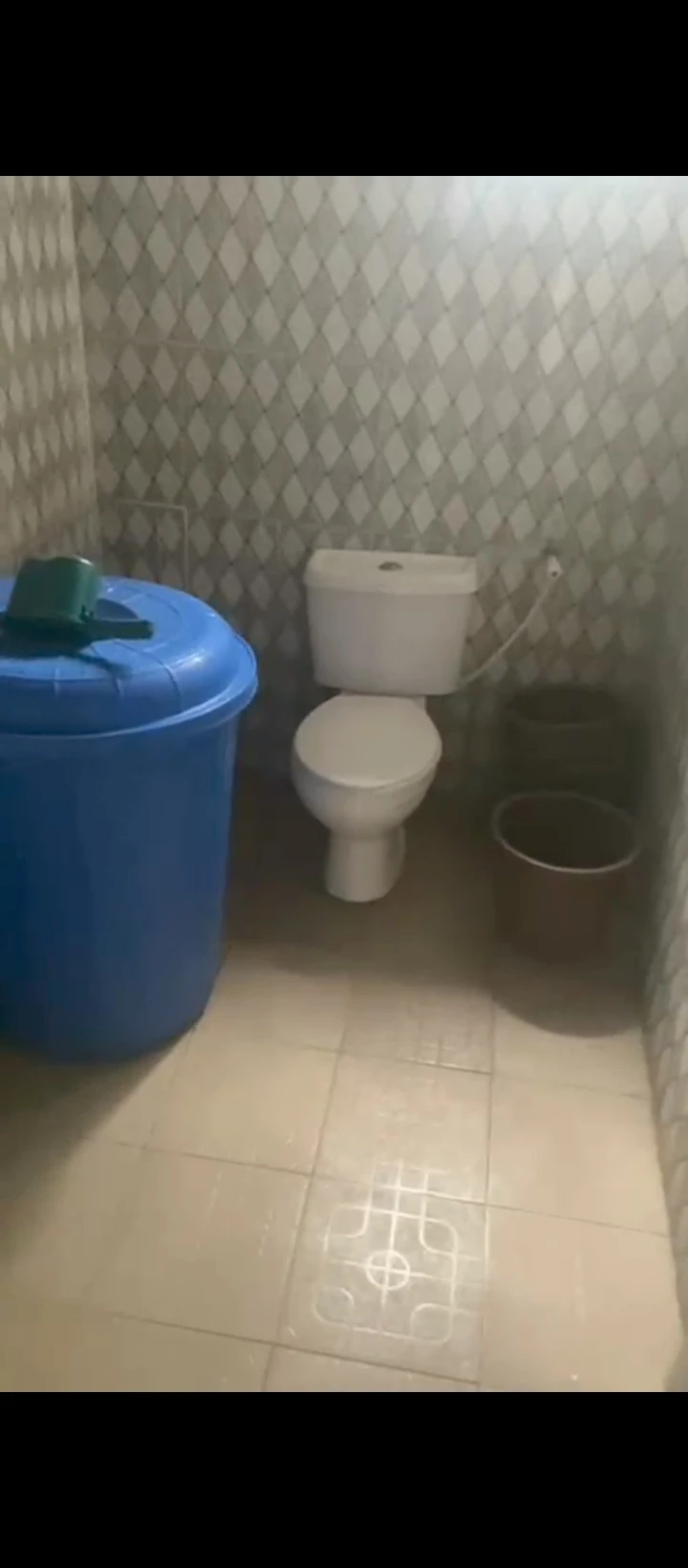 1 Bedroom Flat for Rent in Adesa Warri, Delta - Image 2
