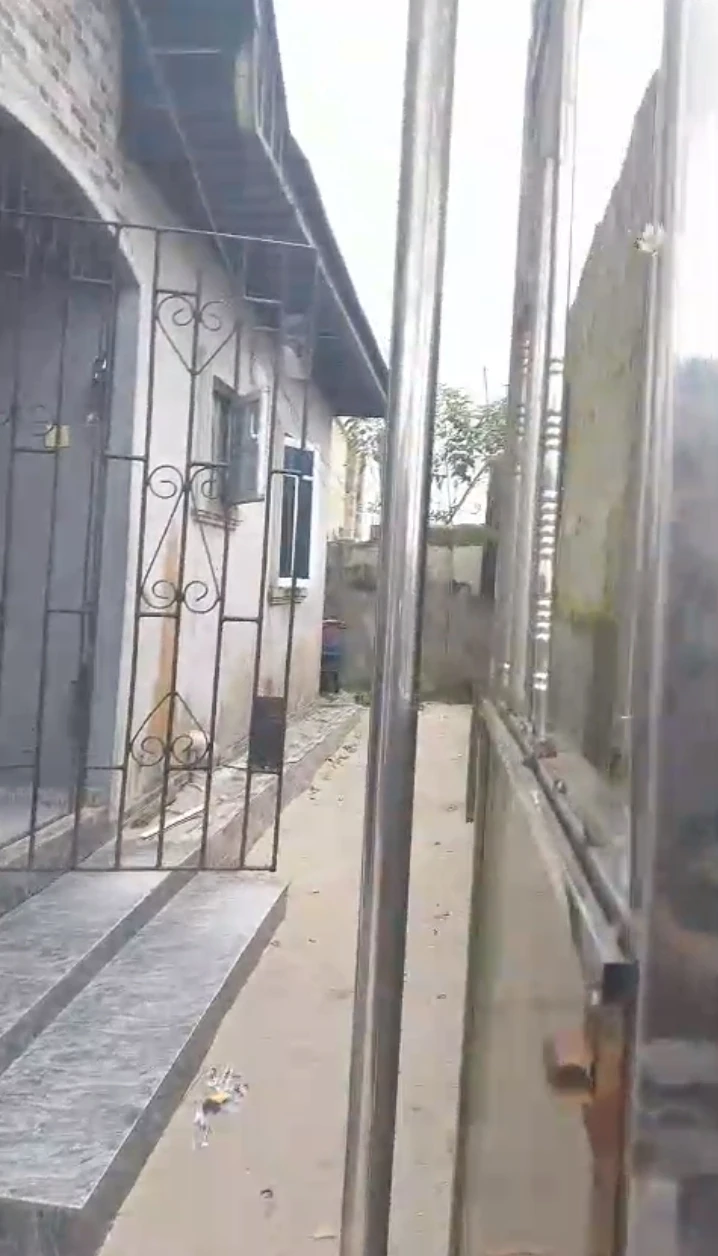 Bungalow for Sale in ADESA UGHOTON BEHIND WARRI, Delta - Image 3