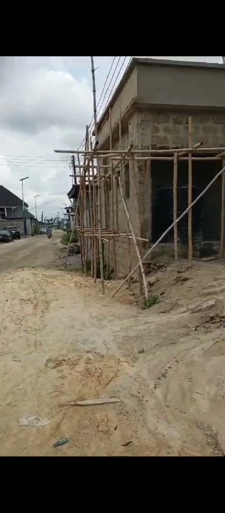 Uncompleted Building for Sale in Chalisco phase 2 off NPA road Warri Delta state, Edo - Image 1