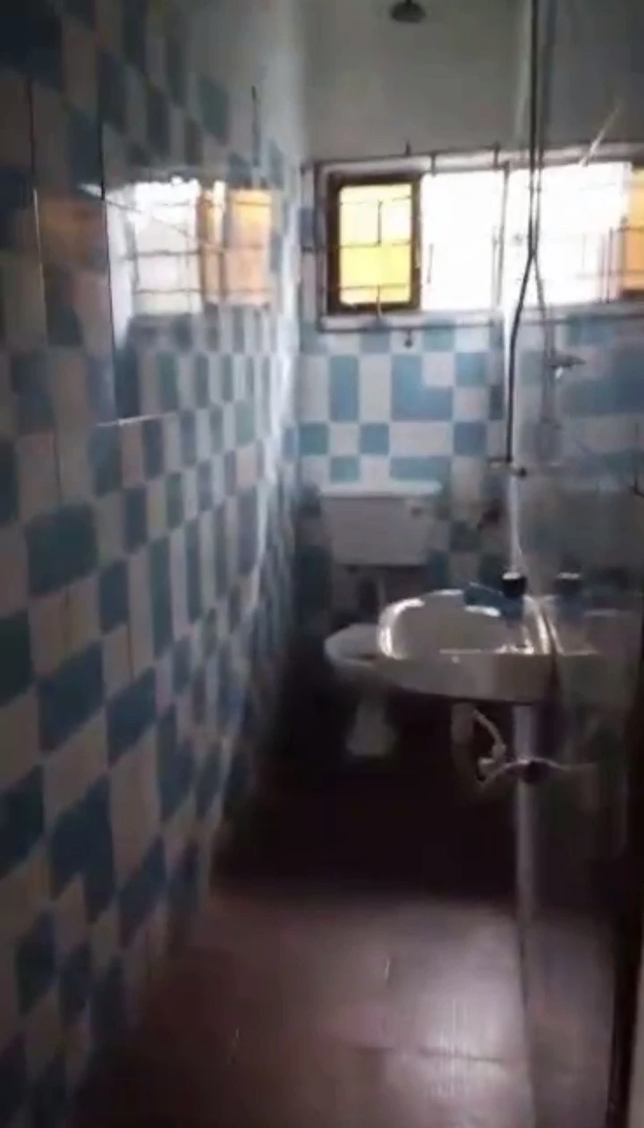 1 Bedroom Flat for Sale in Jakpa road, Delta - Image 1