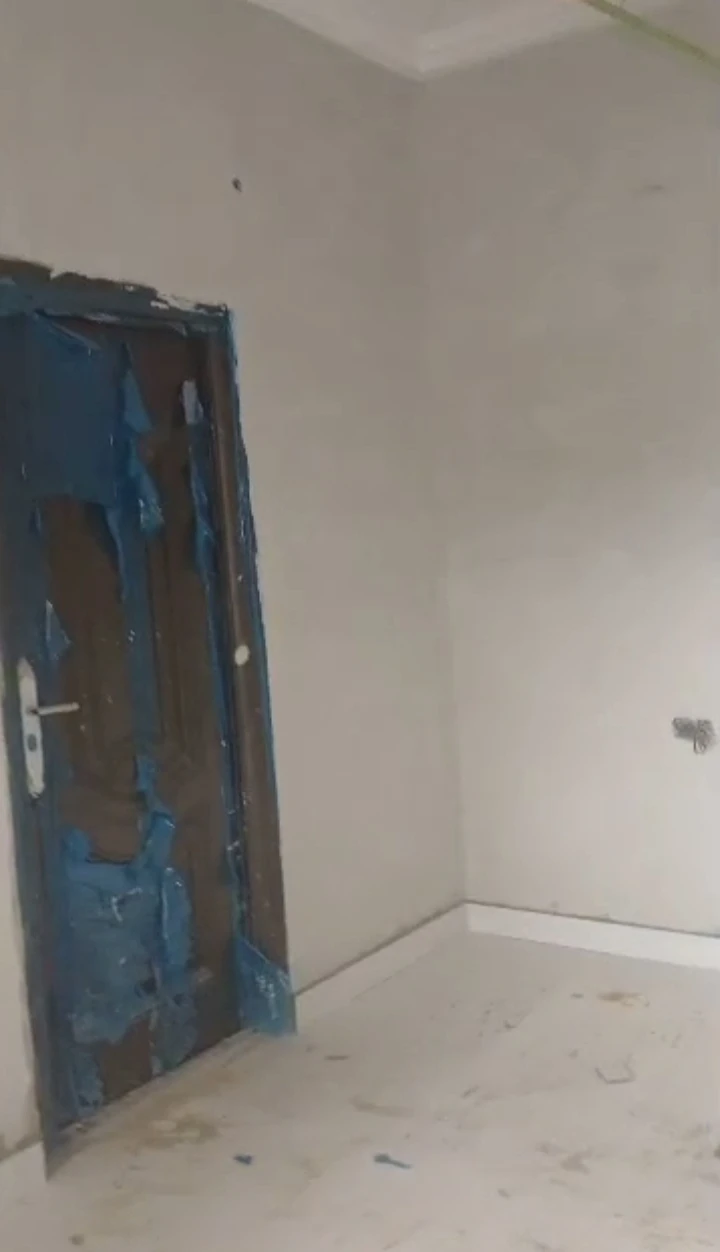2 Bedroom Flat for Rent in Osubi, Edo - Image 1