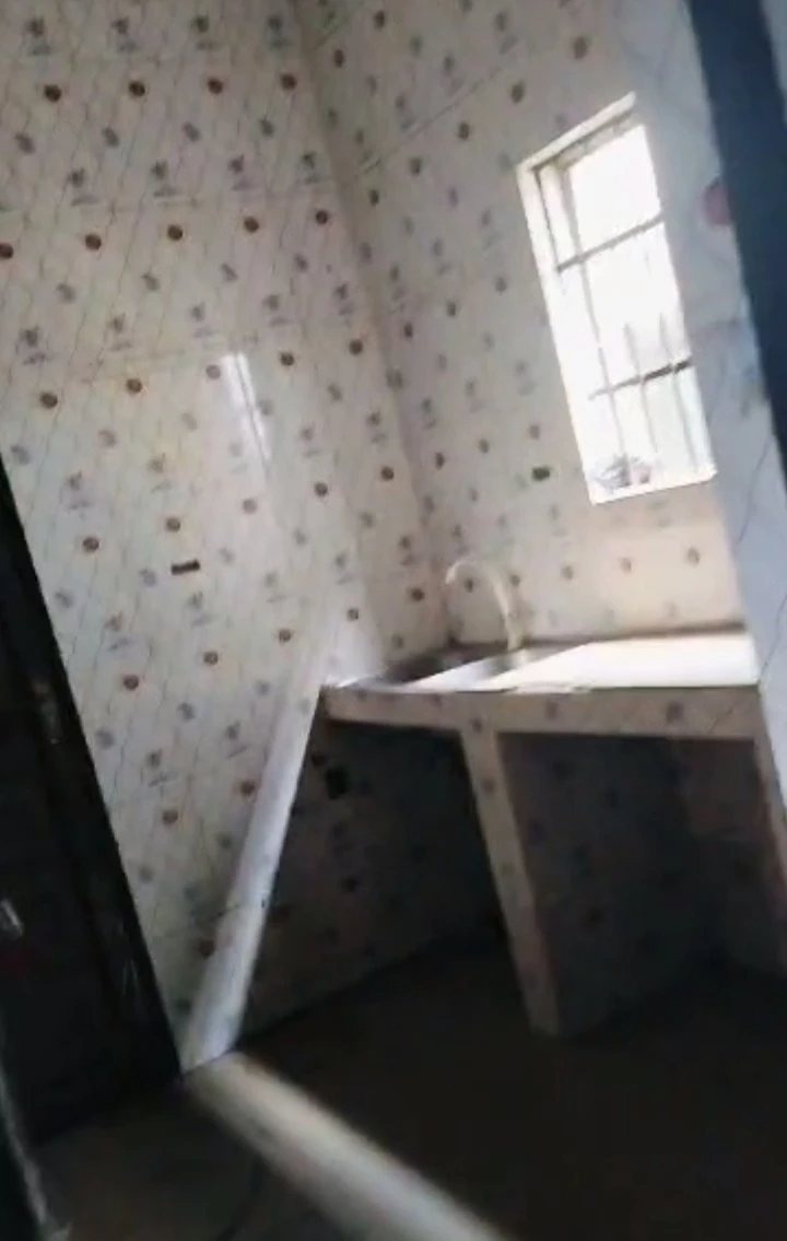 2 Bedroom Flat for Rent in Opete, Edo - Image 3