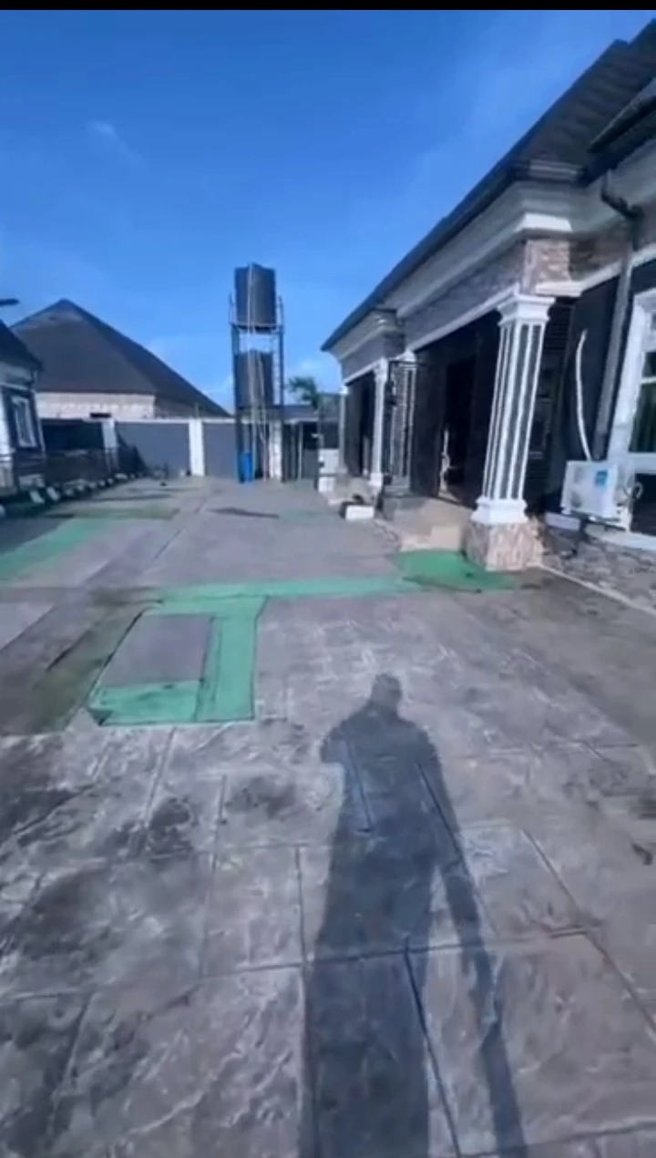 Bungalow for Sale in Iyanomo community, Edo - Image 1