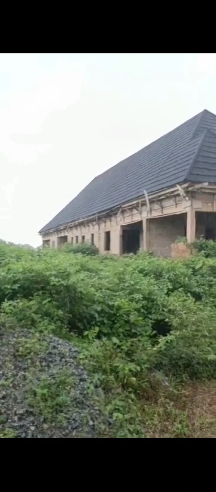 Uncompleted Building for Sale in Okhouromi, Edo - Image 3