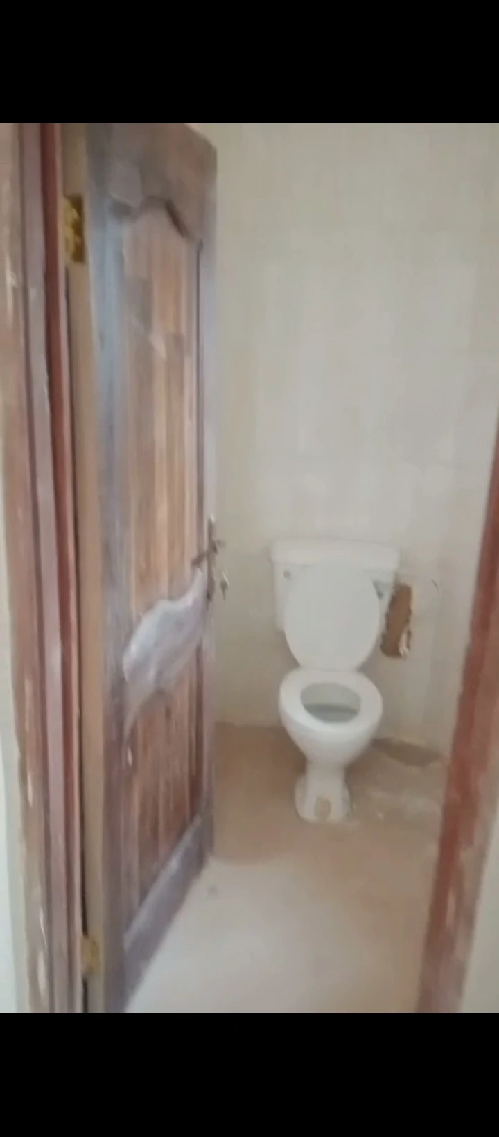 3 Bedroom Flat for Rent in Ekehuaw, Edo - Image 4